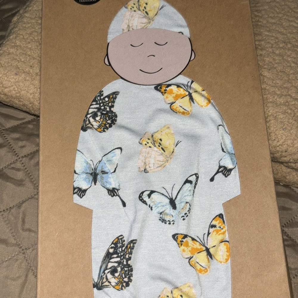 NWT Milkbarn newborn girl hat & sleeper bamboo - exile international butterflies - Picture 2 of 7